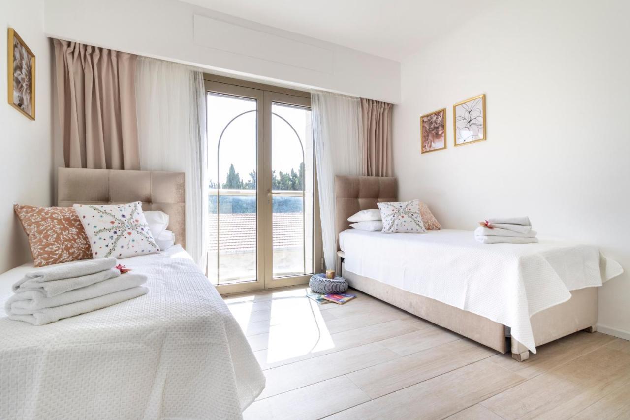 Luxury Three-Bedroom/Terrace Over Old City View Єрусалим Екстер'єр фото