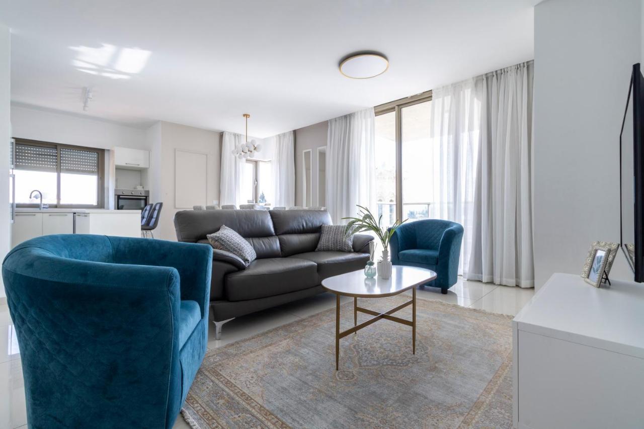 Luxury Three-Bedroom/Terrace Over Old City View Єрусалим Екстер'єр фото
